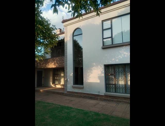 4 BEDROOM PROPERTY TO RENT IN SUNNYRIDGE